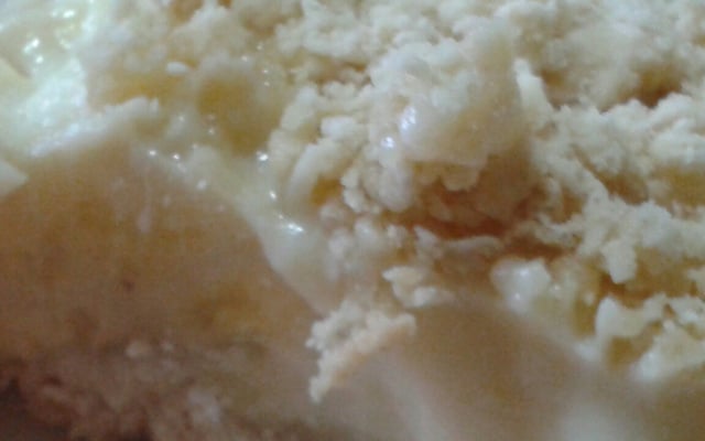 Cuca de farofa com creme