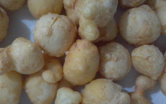 Pão de queijo frito