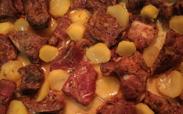 Costelinha com batata no forno
