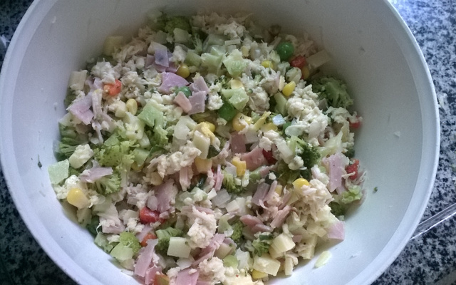 Torta colorida da Isabela