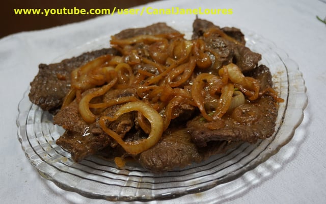 Bife de fígado frito
