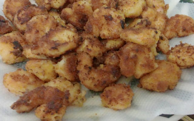 Camarão à milanesa