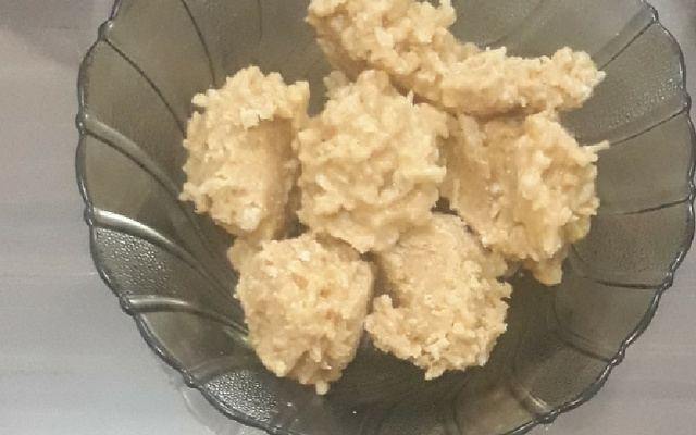 Cocada com leite condensado