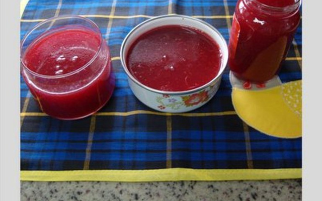 Geléia de cajá feita na máquina de pão