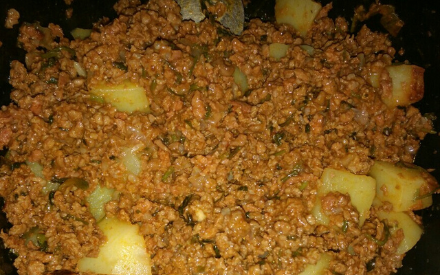 Carne moída com batata simples