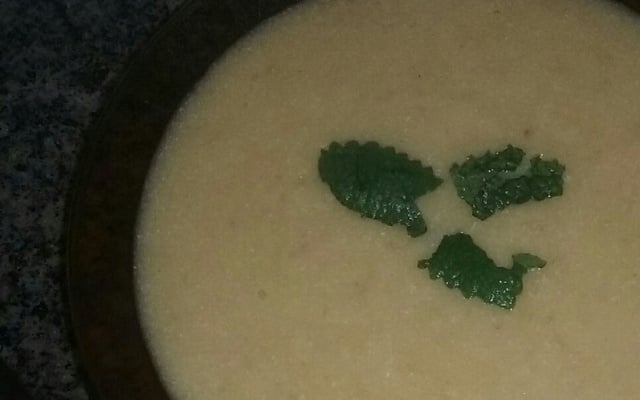 Sopa de batata cremosa