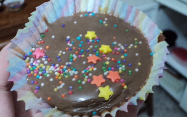 Cupcake delicioso com cobertura de brigadeiro