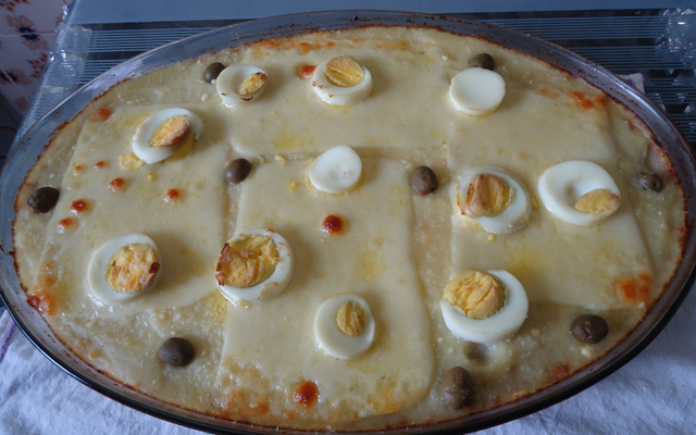 Arroz de forno com purê e carne moída