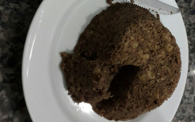 Bolo de caneca de banana e cacau