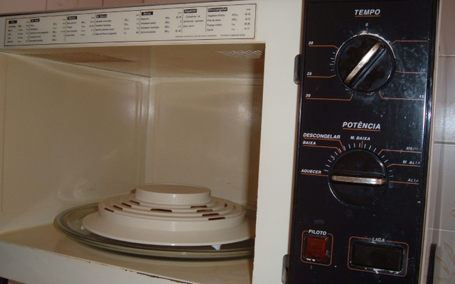 Petisco de salsicha ressecada