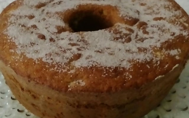 Bolo de maçã com frutas secas