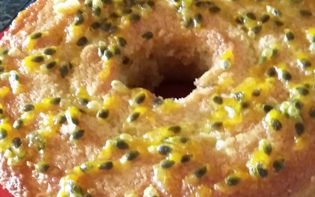 Bolo de maracujá fofinho