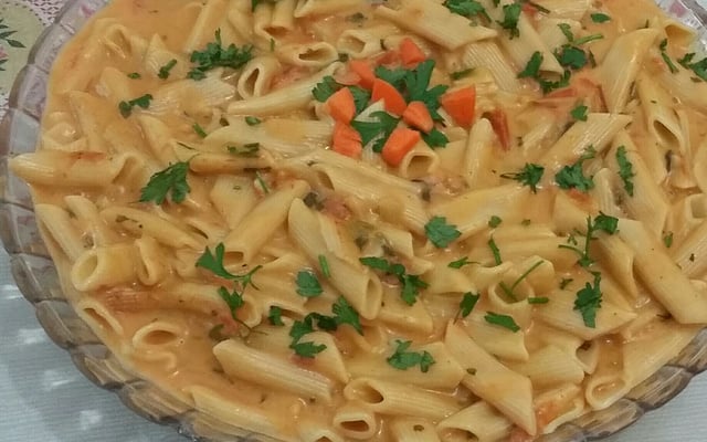 Macarrão de panela de pressão cremoso