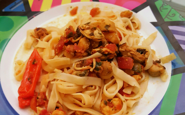 Macarrão com frutos do mar