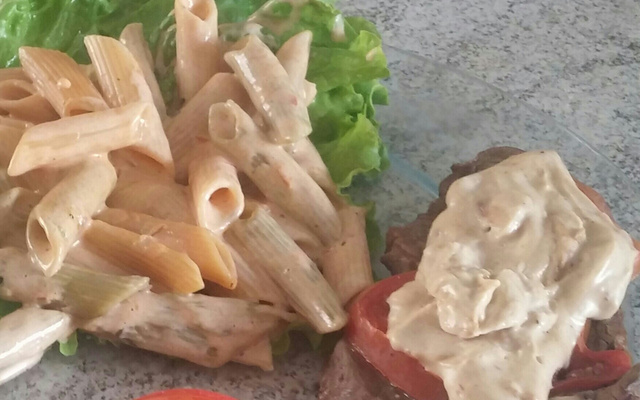 Medalhão à pizzaiolo