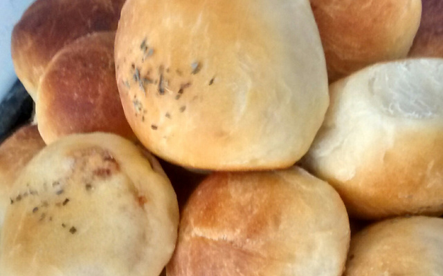 Pãezinhos de batata ou mandioquinha da Ailujz