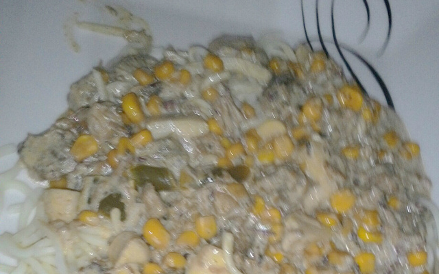 Macarrão especial ao molho de carnes com pimentão