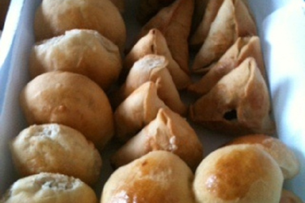 Esfiha 2 queijos e milho