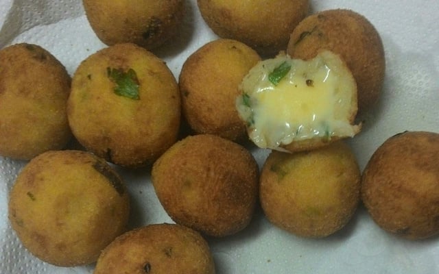 Bolinho de queijo massa de batata