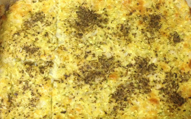 Torta simples de abobrinha verde