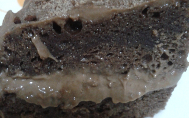 Recheio e cobertura cremosa para bolo de capuccino