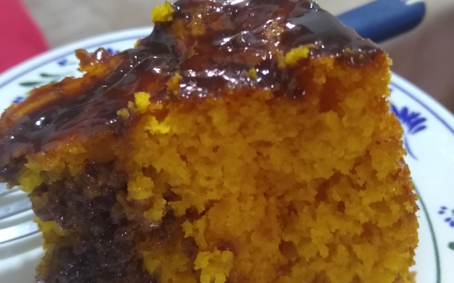 Bolo de cenoura cozida