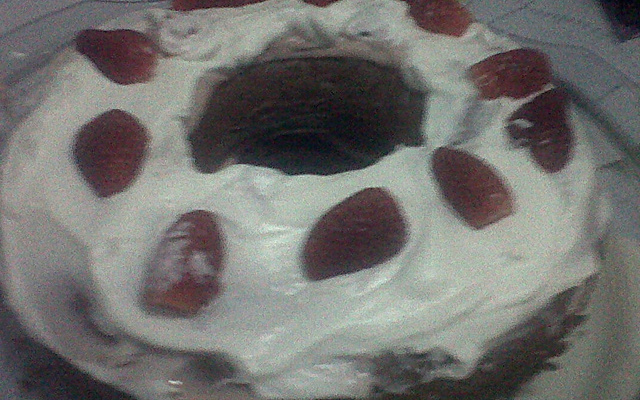 Bolo cremoso de morango