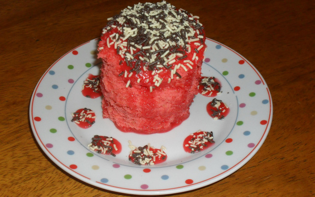 Bolo de caneca cor-de-rosa