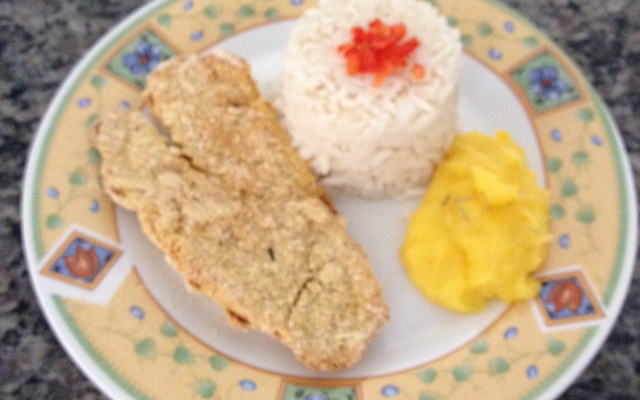 Filé de peixe empanado sem fritura