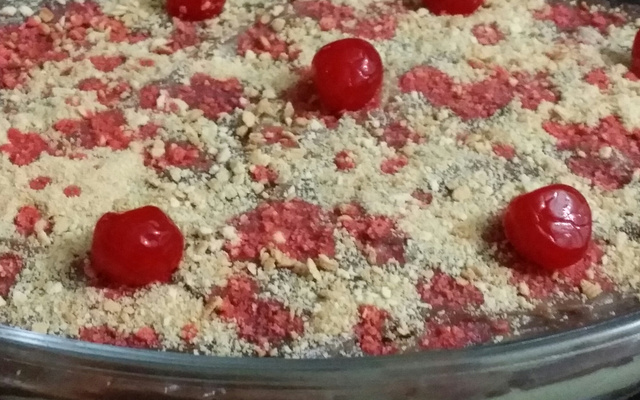 Pavê de chocolate com biscoito de maizena