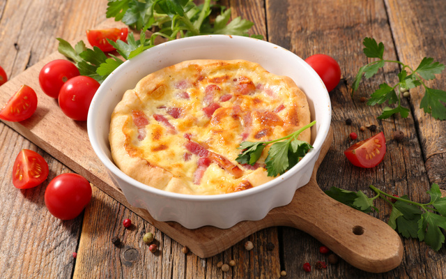 Torta fácil de presunto e mussarela