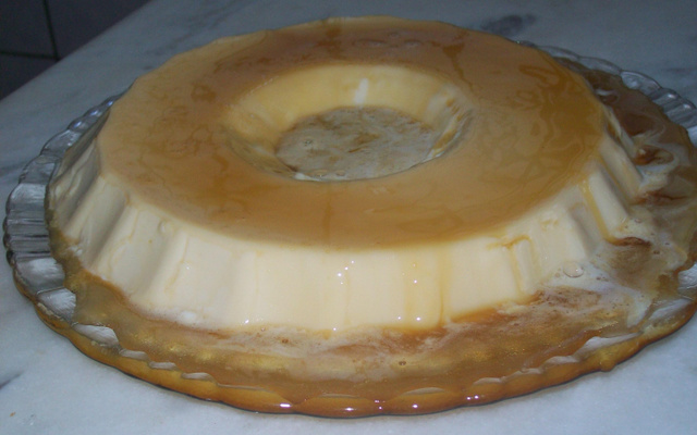 Pudim com maria-mole