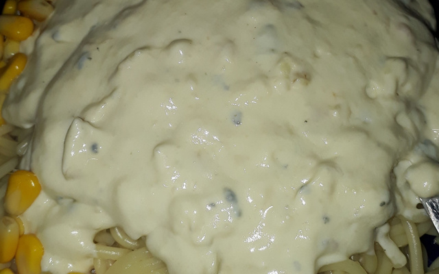 Pennes ao molho de queijos