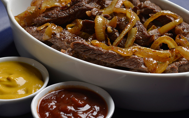 Contrafilé em iscas com cominho