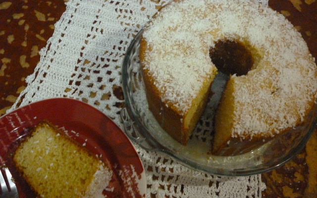 Bolo de coco de liquidificador