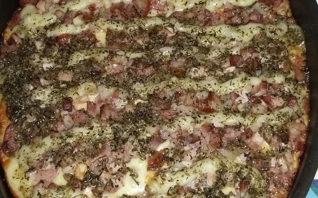 Massa de pizza alta e fofa