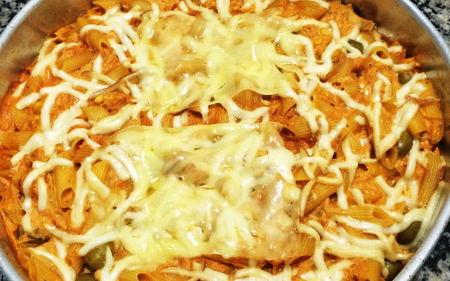 Macarrão feito na panela de pressão rápido e fácil