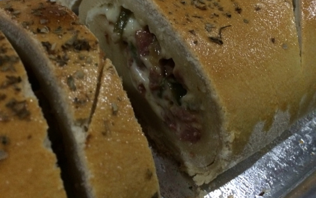 Pão de liquidificador recheado