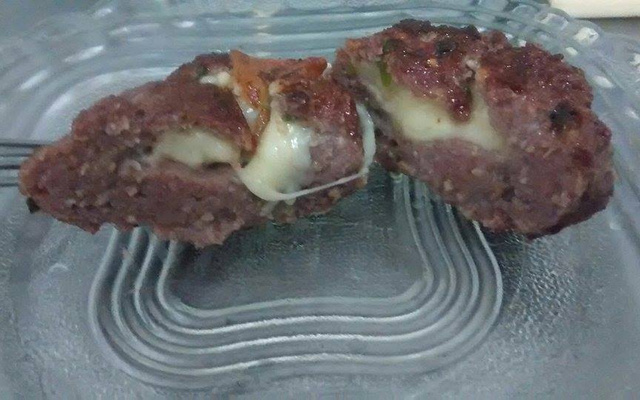 Bifinhos de carne moída recheados