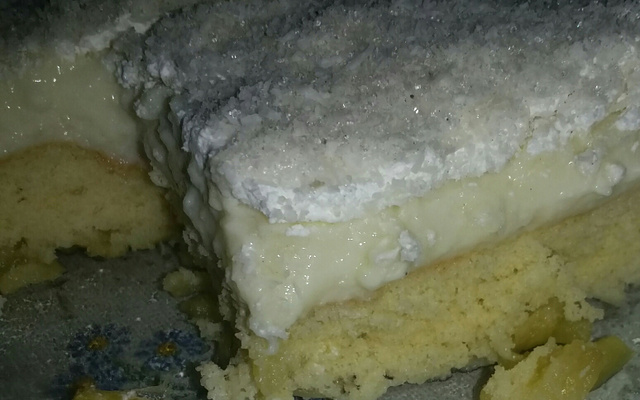 Torta pão de ló de abacaxi