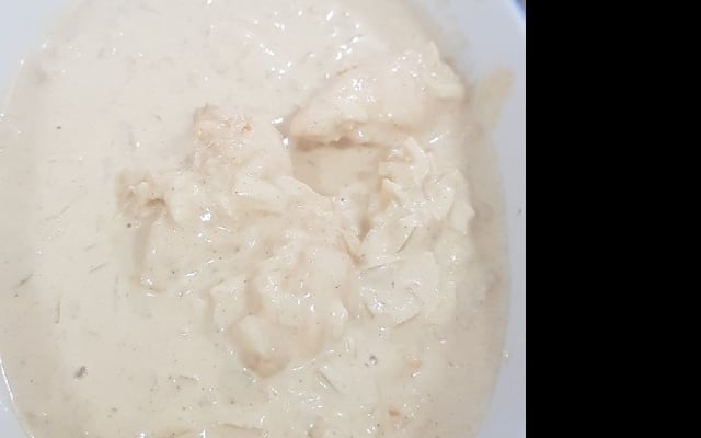 Filé de peito de frango com molho branco