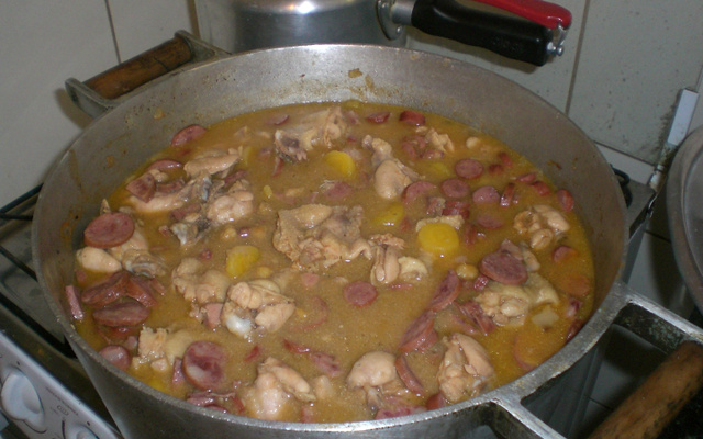 Puchero de grão de bico