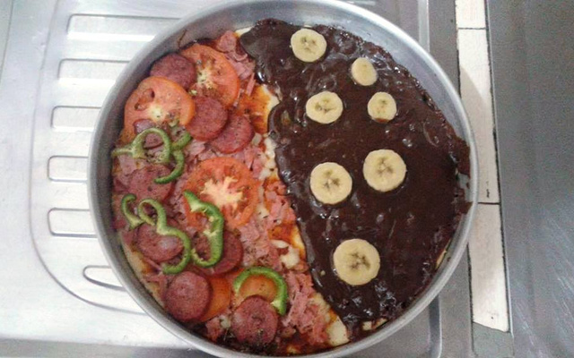 Pizza meio a meio com fermento químico