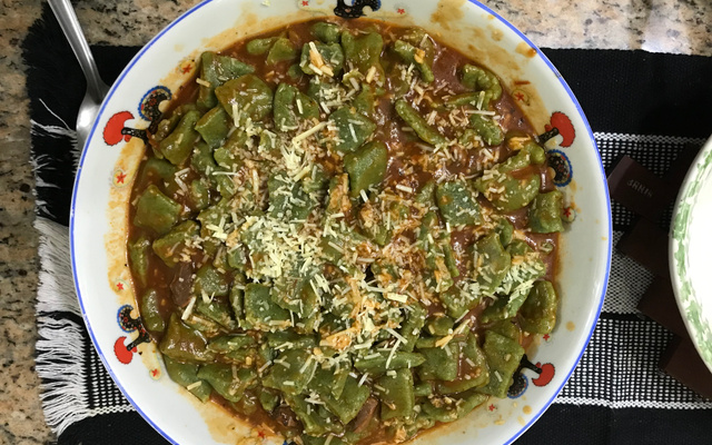 Ravioli de Espinafre ao Molho