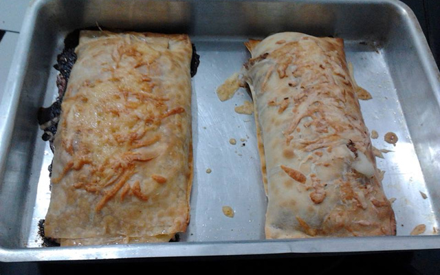 Rocambole  de massa de pastel