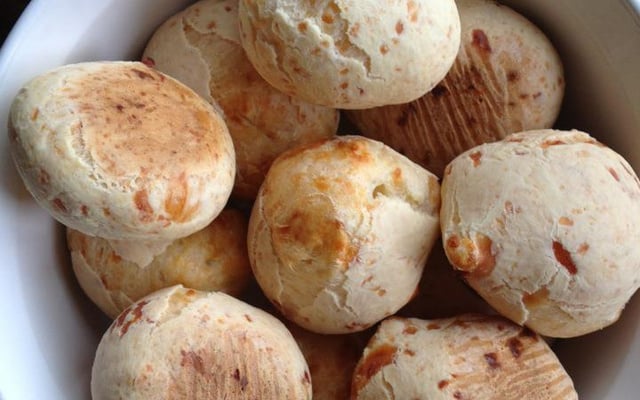 Pão de queijo mineiro