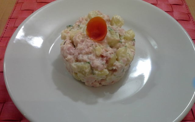 Salada de batata com presunto