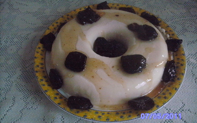 Pudim de maria-mole com coco  do chef  Nilton