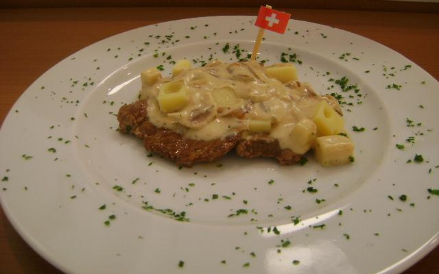 Bife acebolado à Suíça
