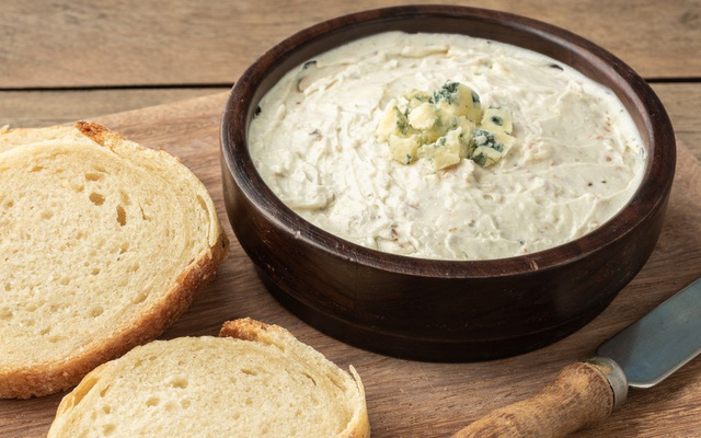Patê de queijo gorgonzola